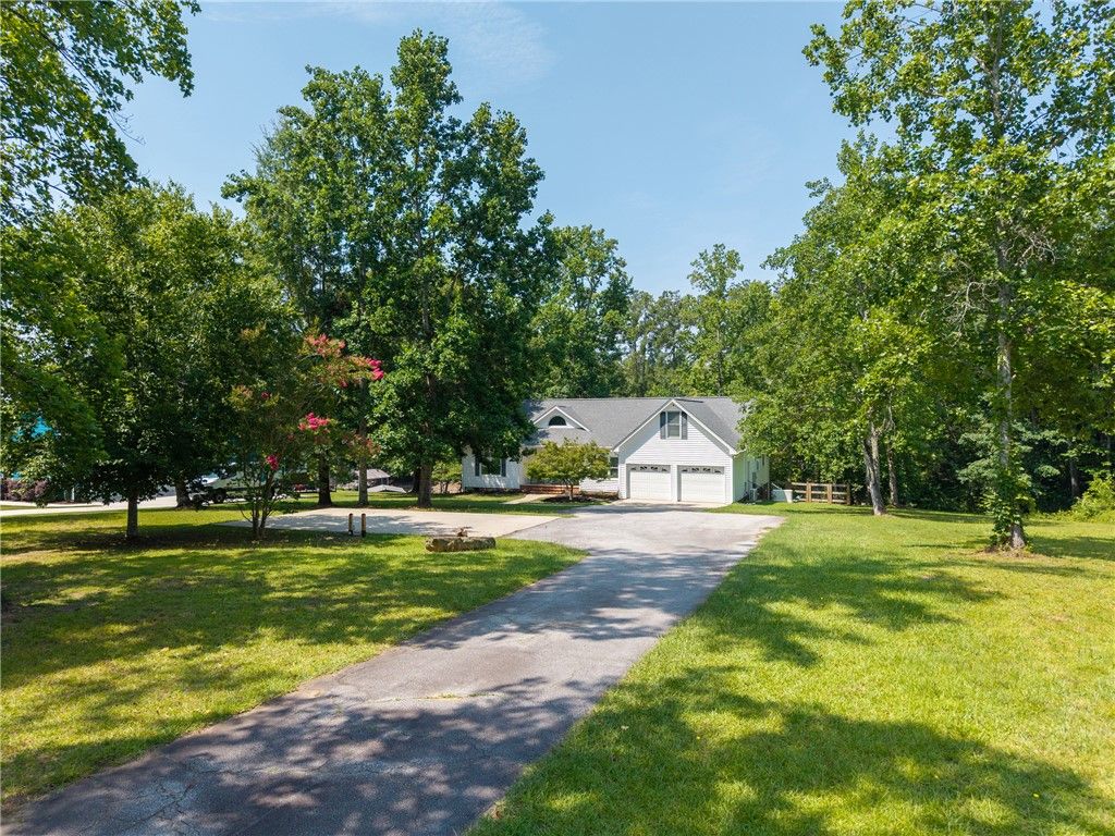 A Private Waterfront Retreat With Room To Live, Gather And Earn. Short Term Rentals Allowed!