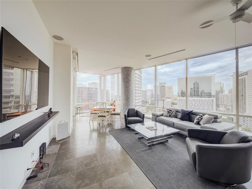 2430 Victory Park Ln Apt 1909