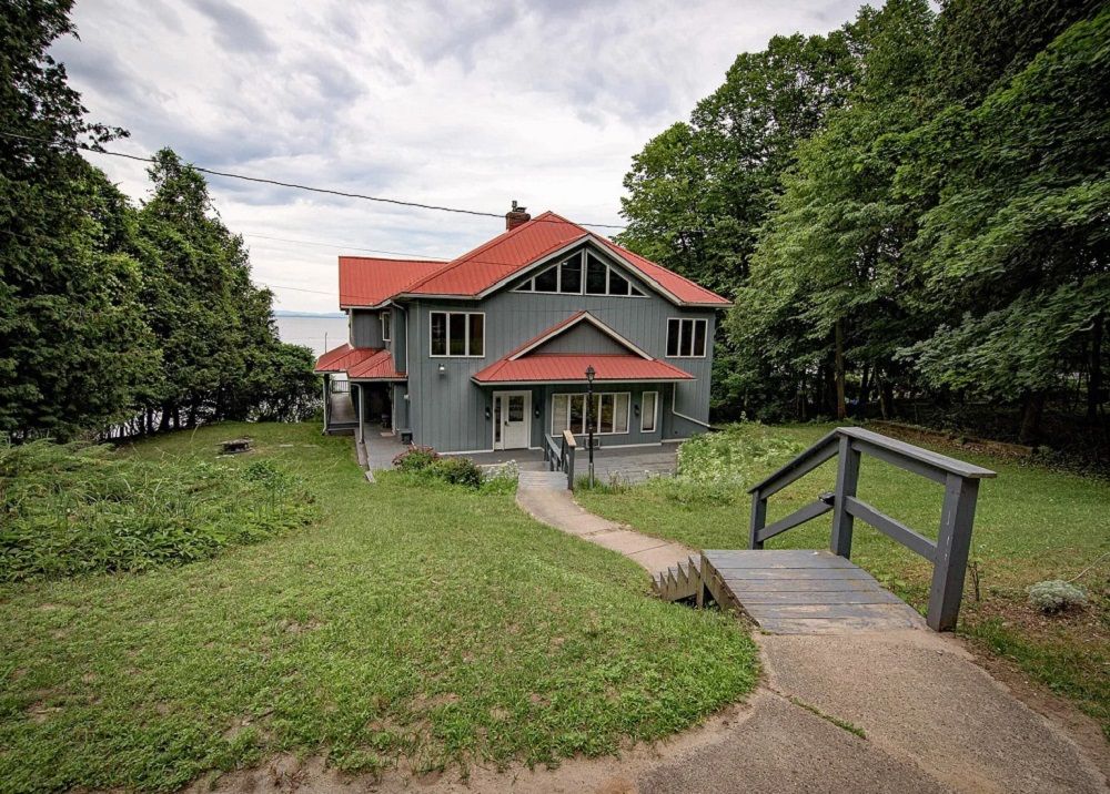 Spectacular Lakefront Home On 150’ Of Lake Champlain