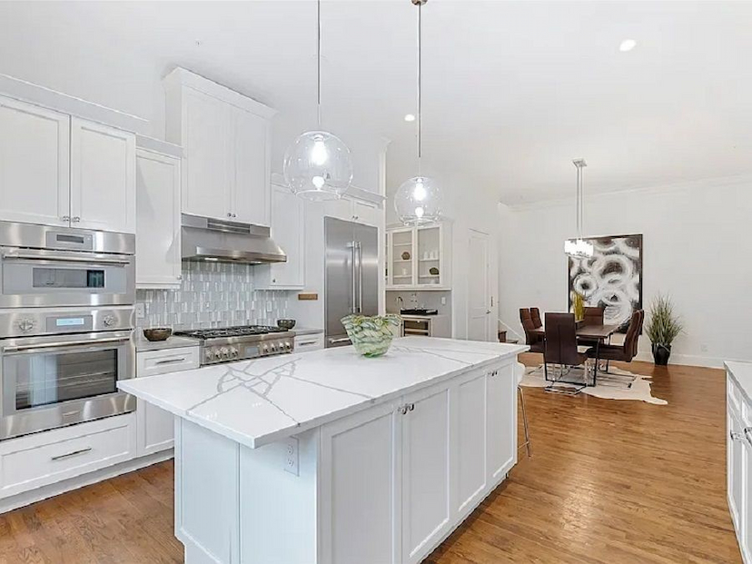 Stunning And Luxury Townhome