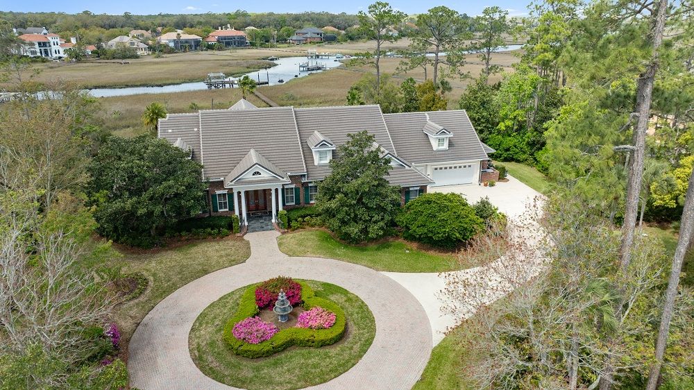 Secluded Marshfront Luxury Estate Retreat