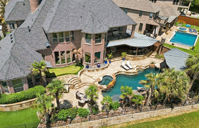 Exquisite Luxury Living!