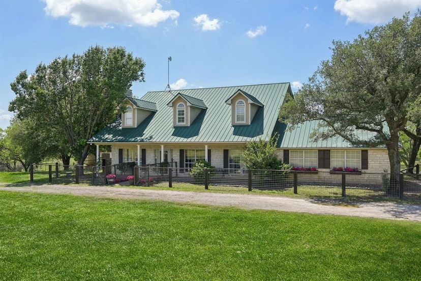 Charming Farmhouse