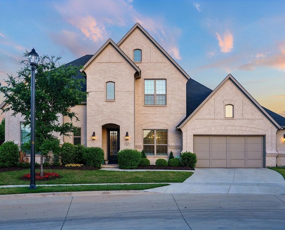 318 Waters Edge Drive
