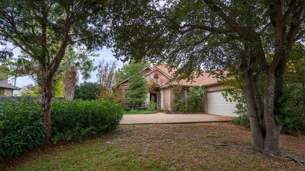 2515 Cambridge Dr
