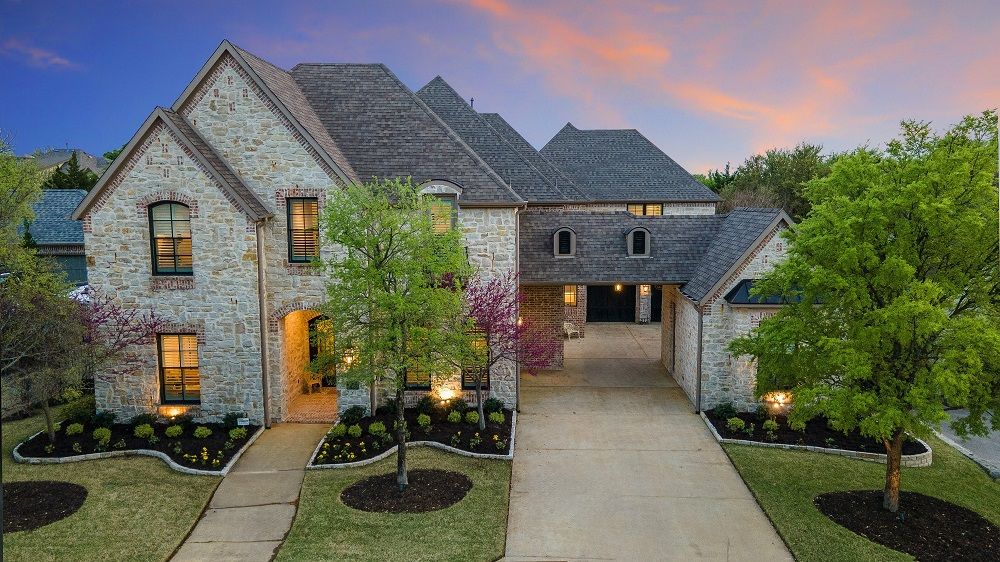 Guard-Gated Community Of Kings Lake