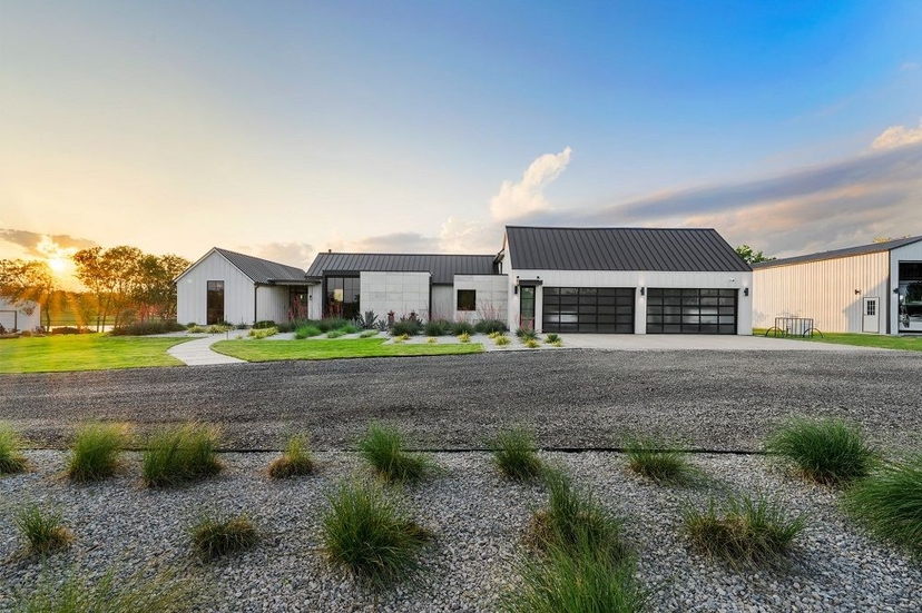 Luxury Modern Farmhouse