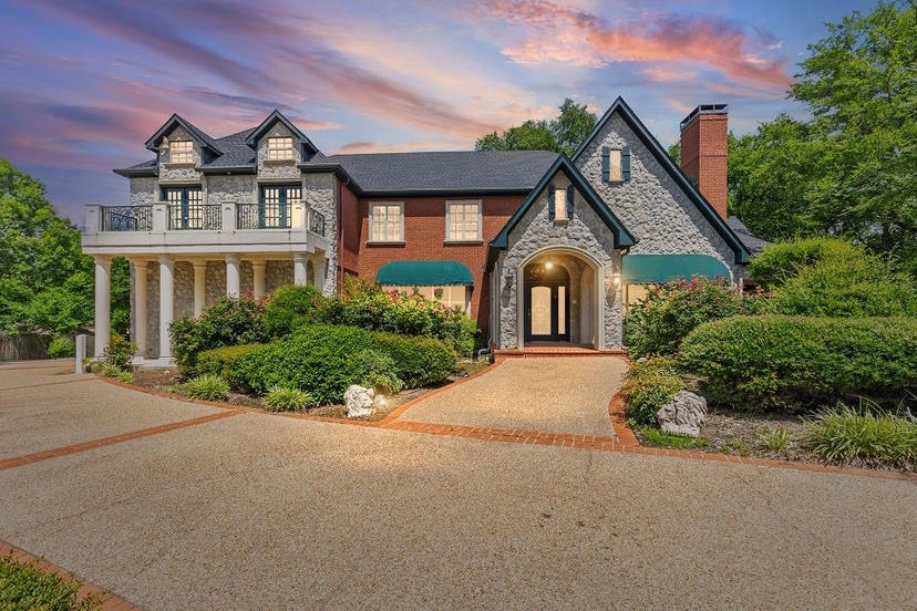 1 Creekside Dr