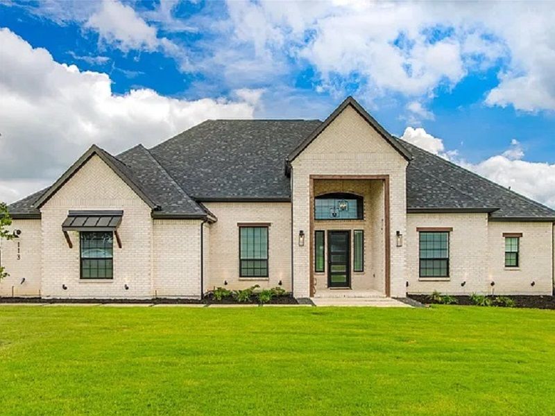 Welcome To Luxury Living In Van Buren Estates, Celina