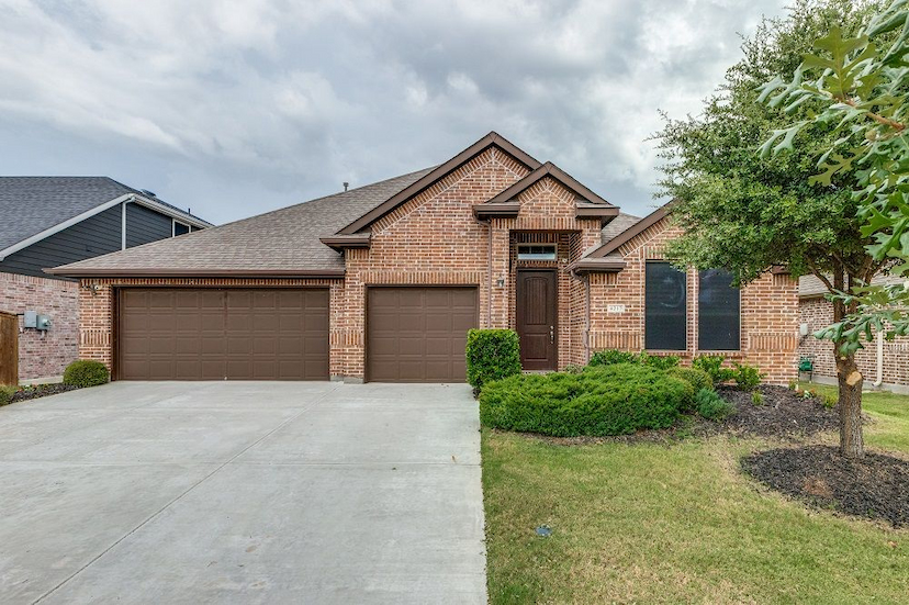 Spacious Celina Home With Greenbelt Backyard