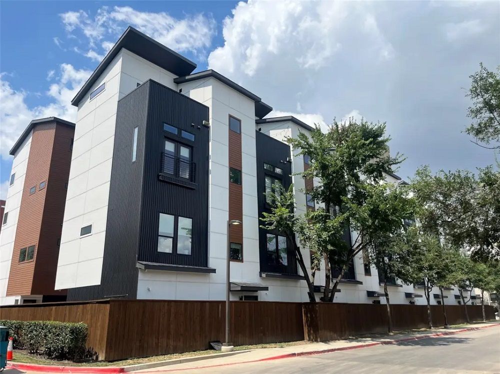 4208 Live Oak Street #104