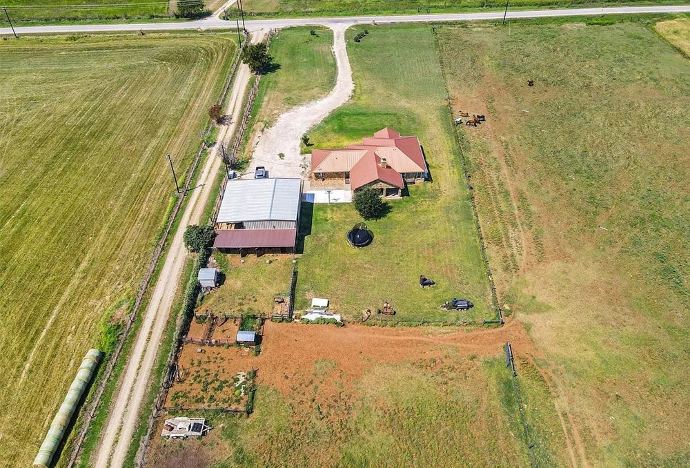 Country Luxury Perfectly Defined