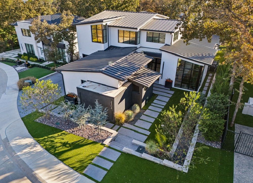 Modern Design. Luxury Finishes. Exceptional Location.