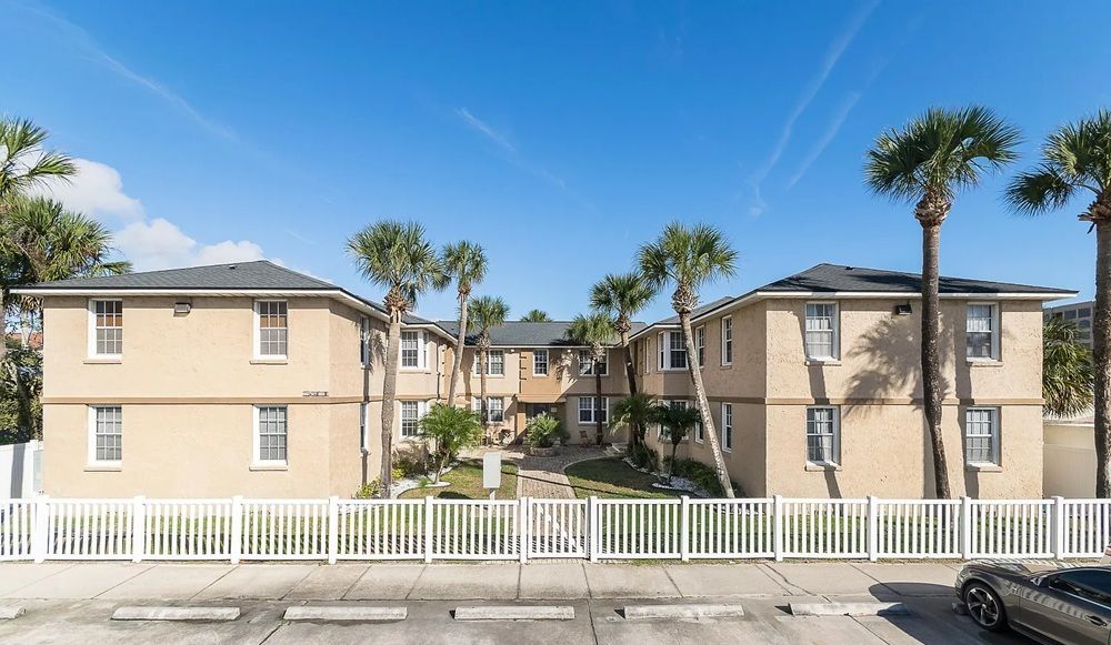 319 1ST Avenue N #2-E