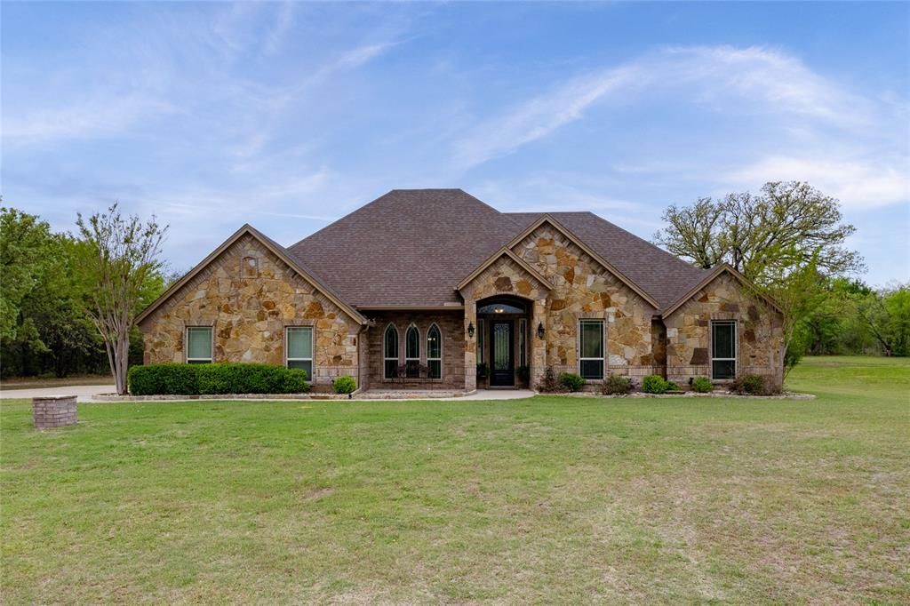 Custom Luxury Living On Expansive Acreage