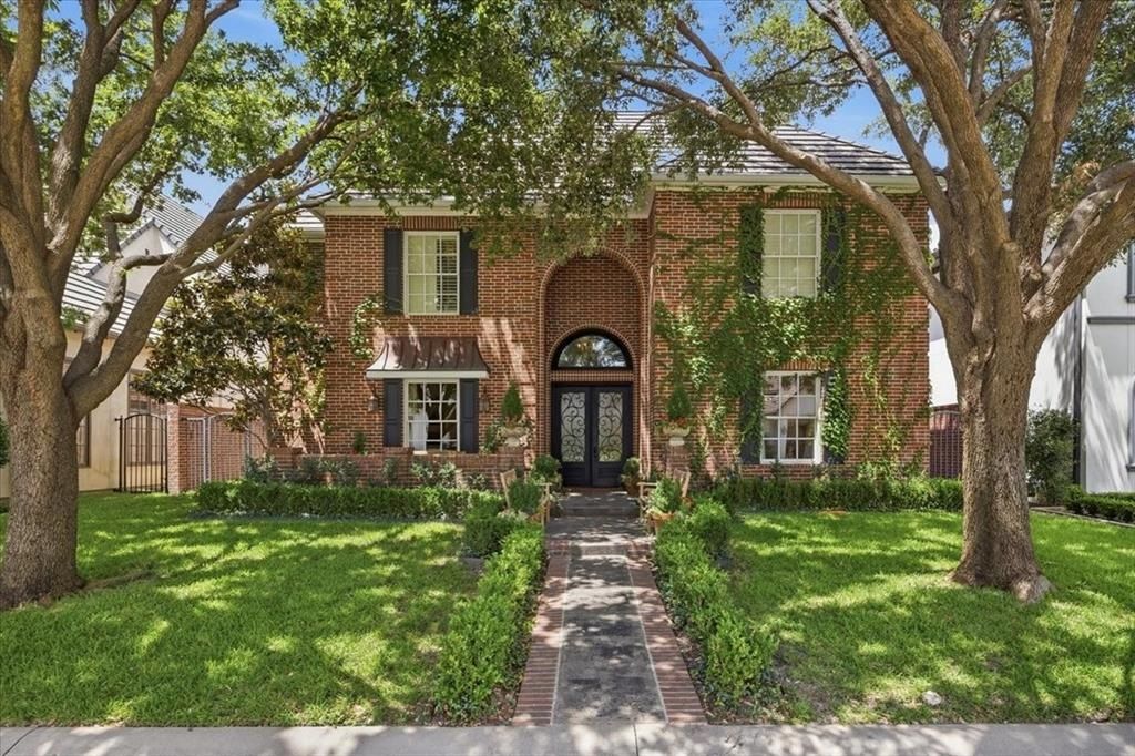 628 Deloache Street