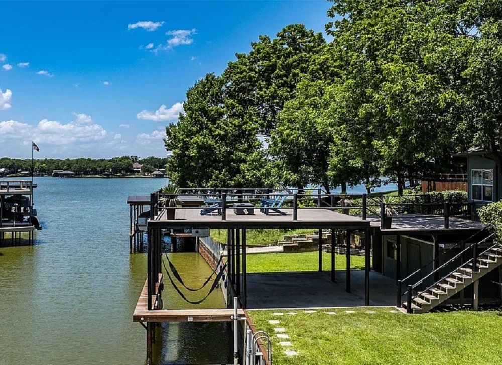 Waterfront Living At Its Finest