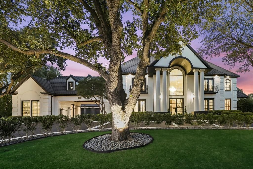 Exclusive Estate On Prestigious Saint Andrews Court
