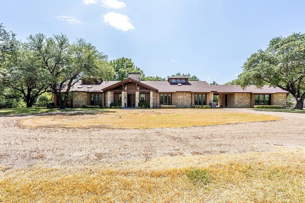 Private Dallas-Area Retreat
