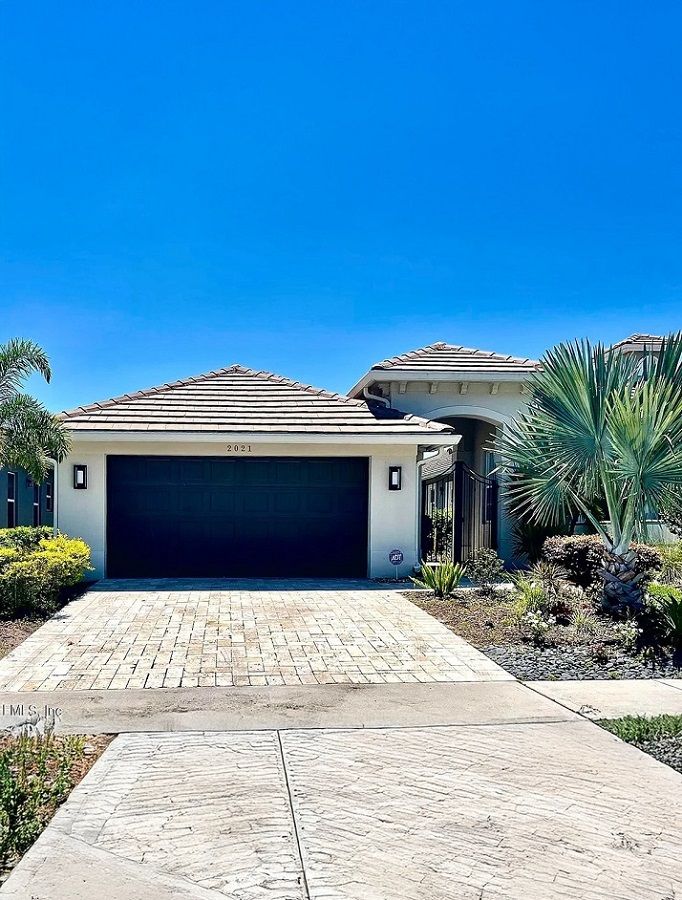 Golf Course Views, Gated Luxury