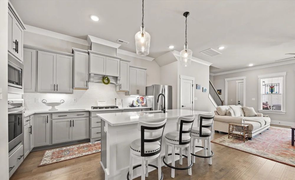Modern Comfort In Sought-After Clift Farm