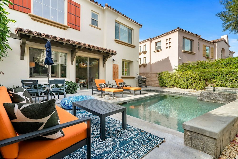 372 Ameno Dr