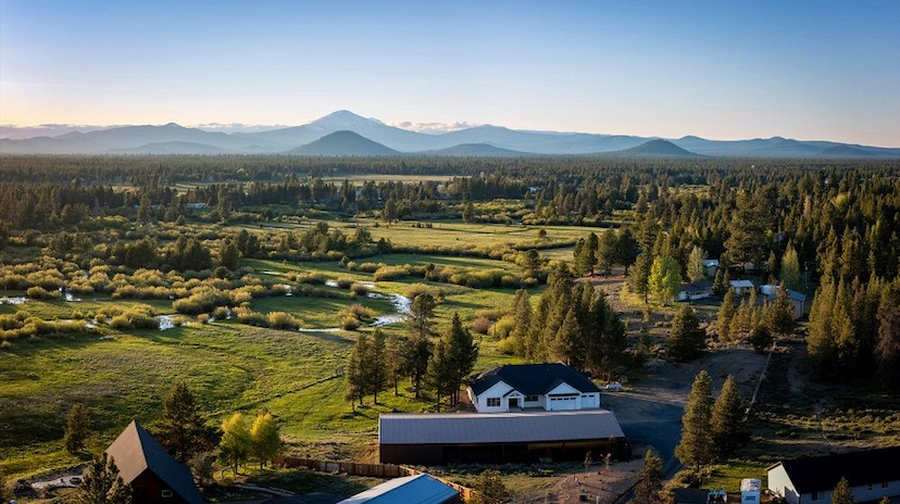 10 Acre Horse Property With Cascading Mountain Views