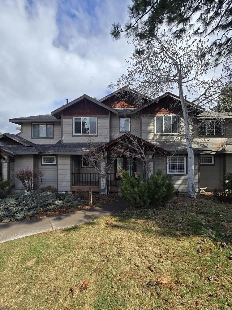5029 Falcon Dr