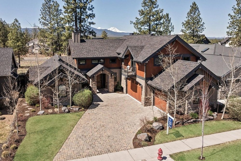 62617 NW Mount Thielsen Dr