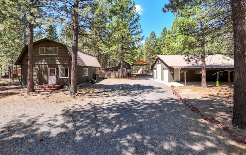 52300 Barberry Cir