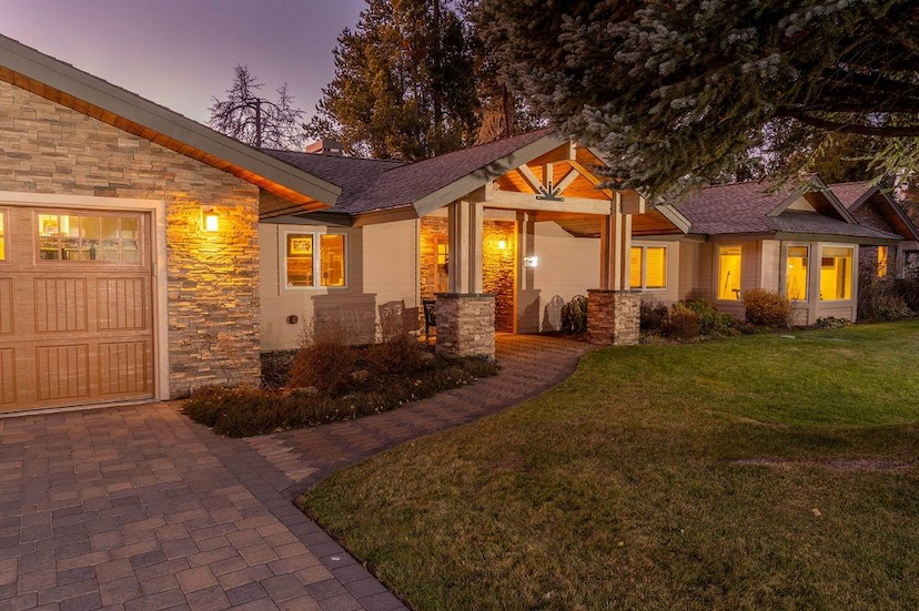 55655 Gatehouse Ln