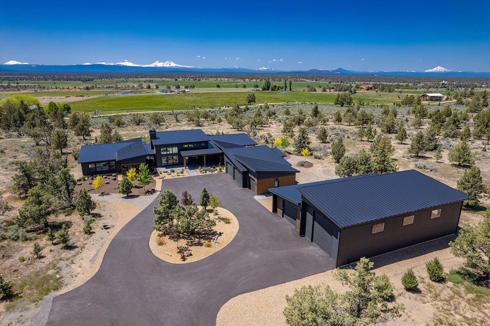 Modern High Desert Retreat