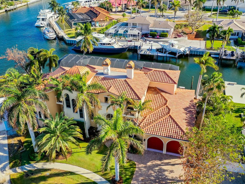 867 Chestnut Ct