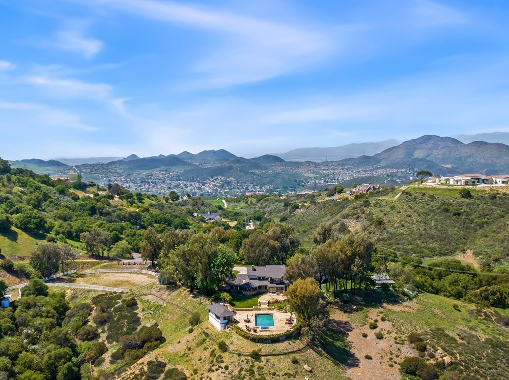 Incredible New Price! Reduced $4m From Original Price - Welcome To Treasure Hill Ranch!