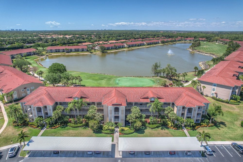 Stunning Sunset View & Bundled Golf, Naples Fl