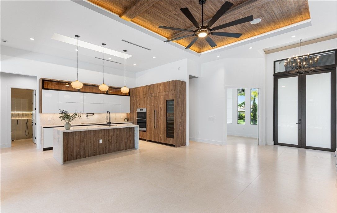 Elegance & Relaxation Crafted To Deliver The Perfect Harmony Of Comfort & Refined Style!