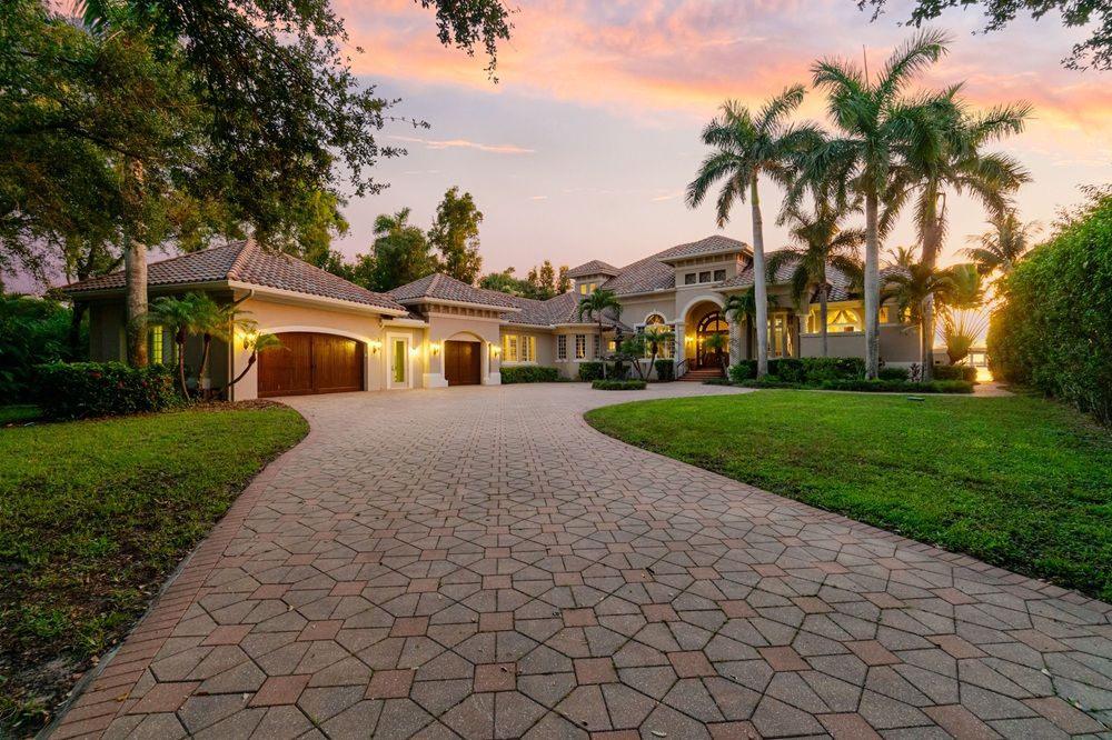 1200 Walden Dr