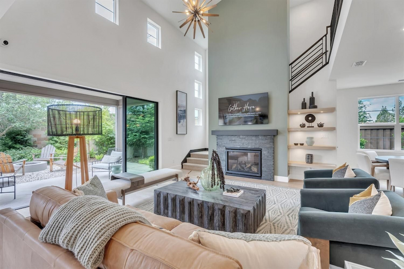8461 Sun View Circle