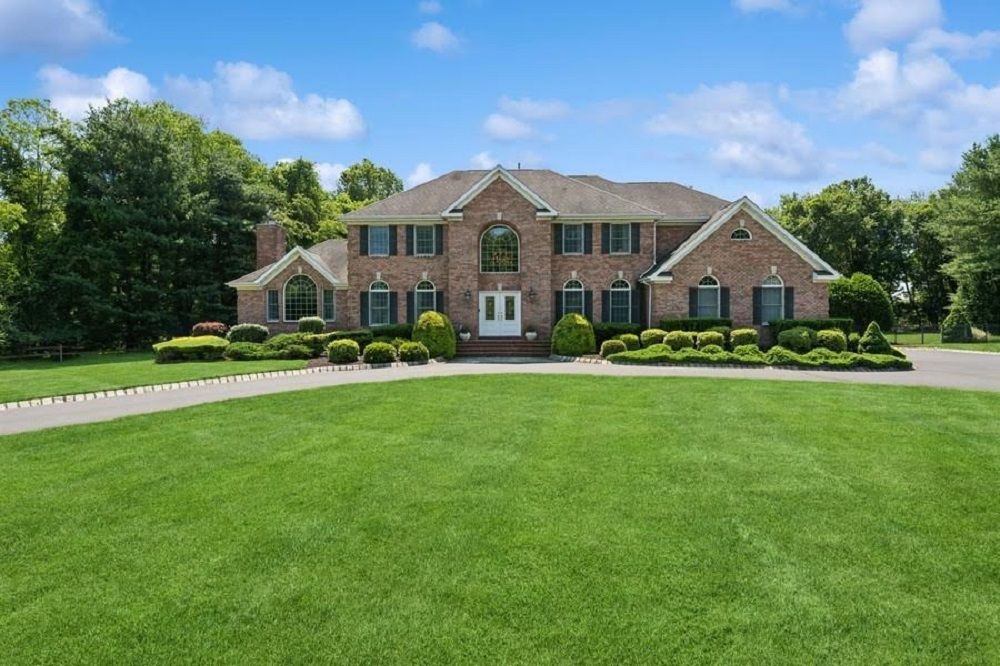 9 Wide Horizons Drive