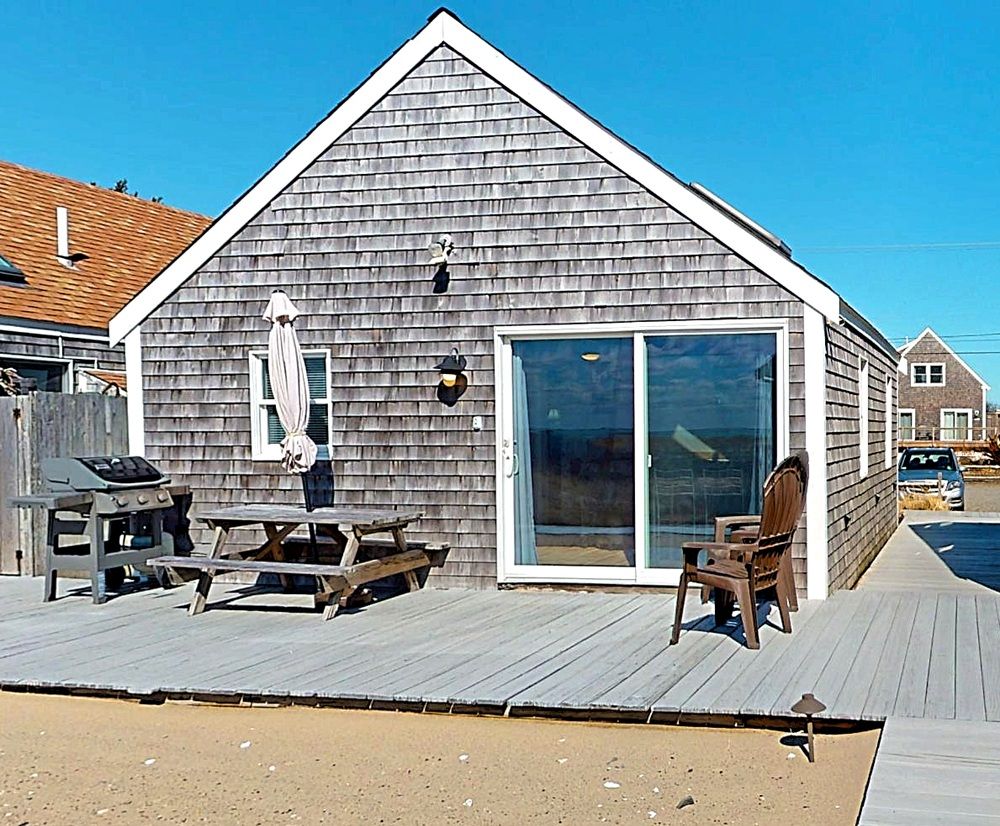 596 Shore Road