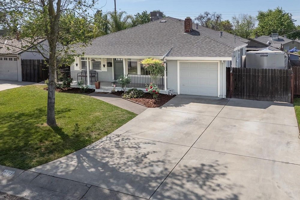 2551 Avalon Dr