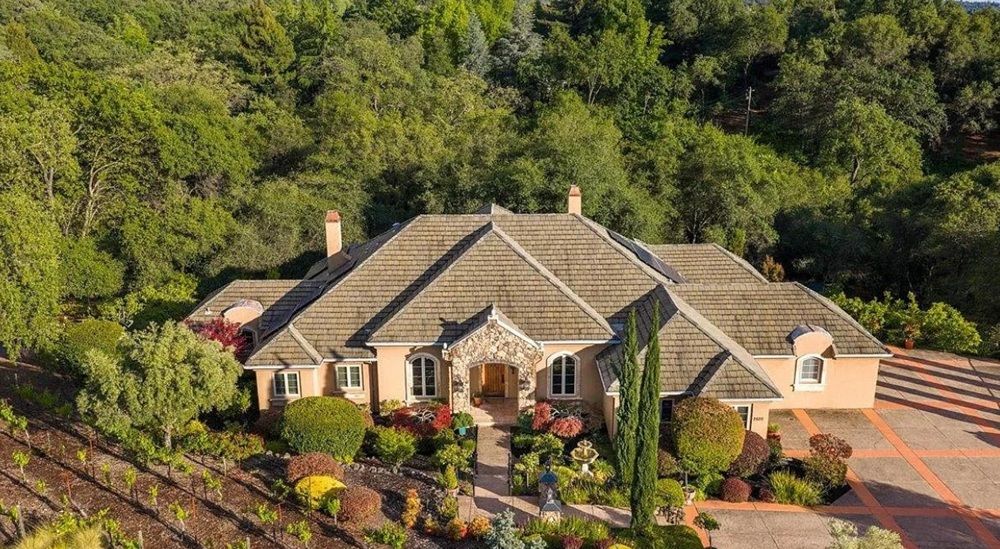 2620 Vineyard Drive