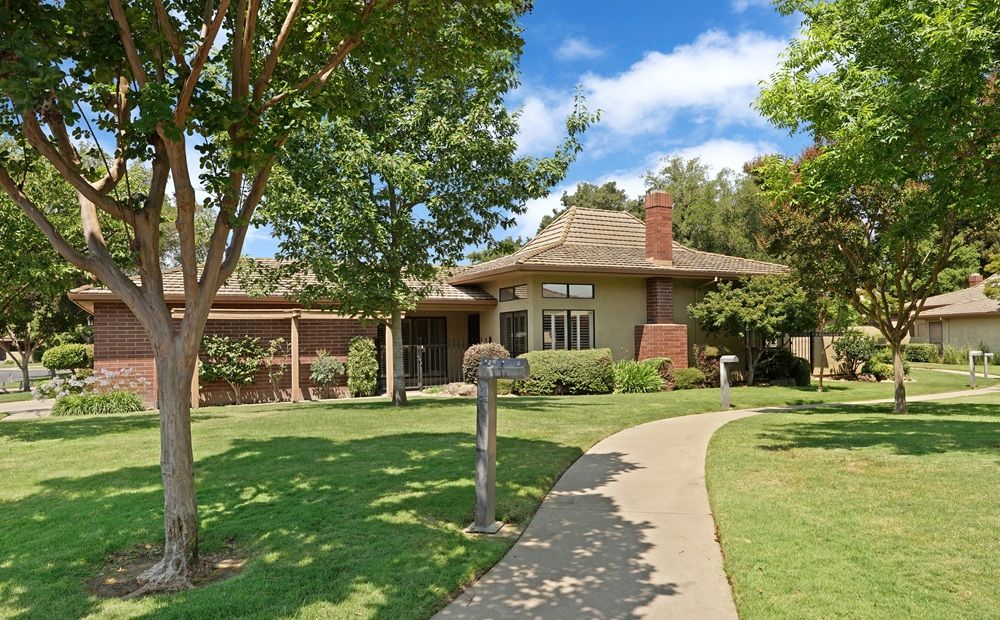 2427 MacArthur Pkwy