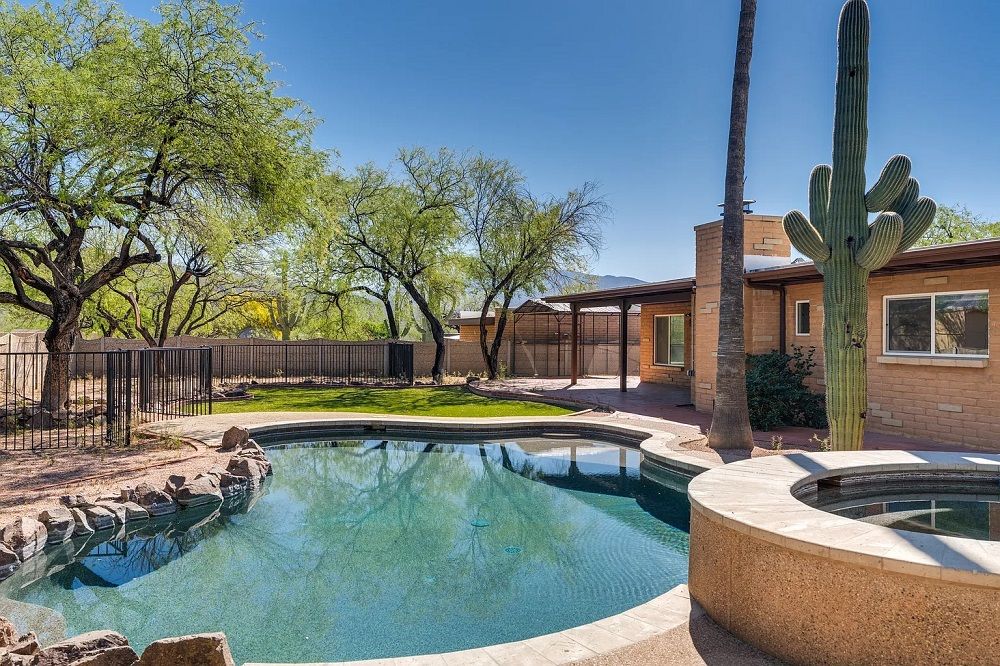 11421 E Holster Drive