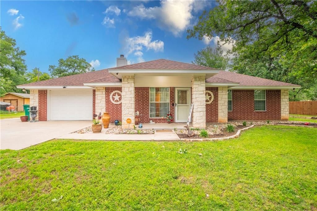 Private Texas Retreat With Custom Charm