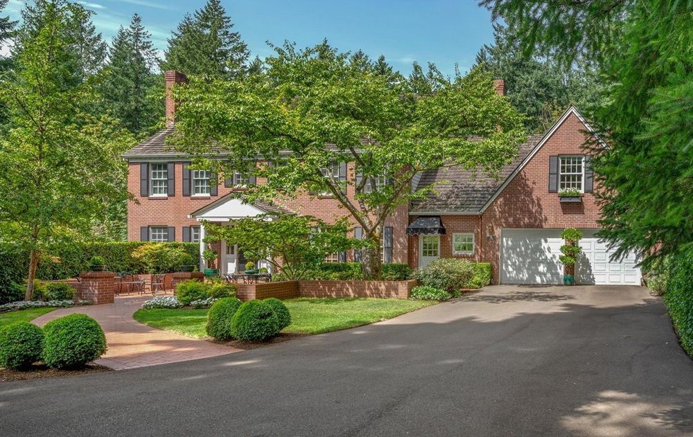 Private Gated Garden Retreat