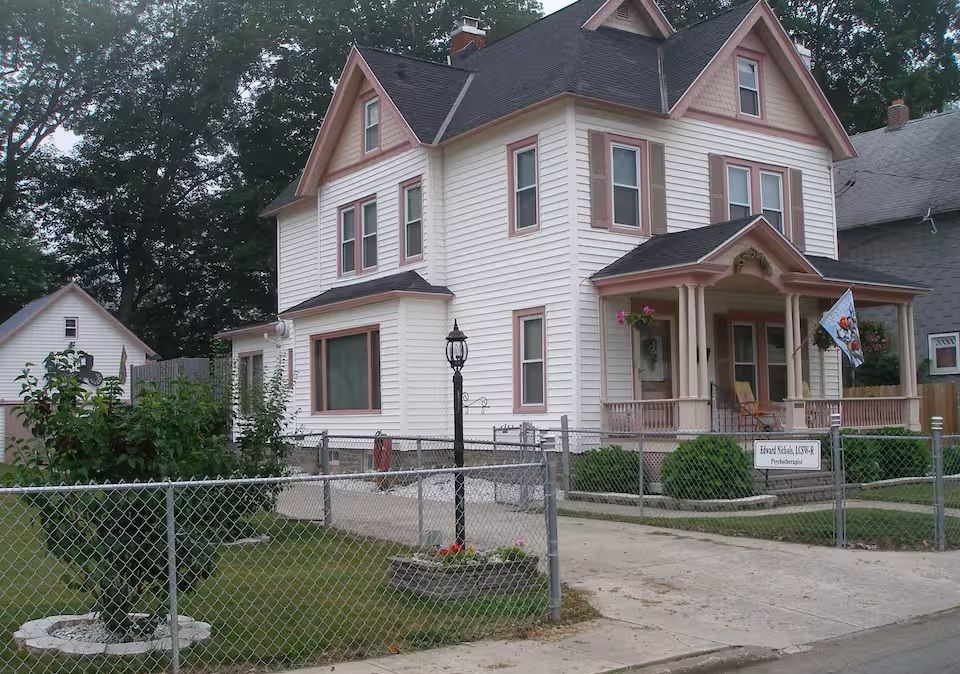 Beautiful Riverfront Victorian