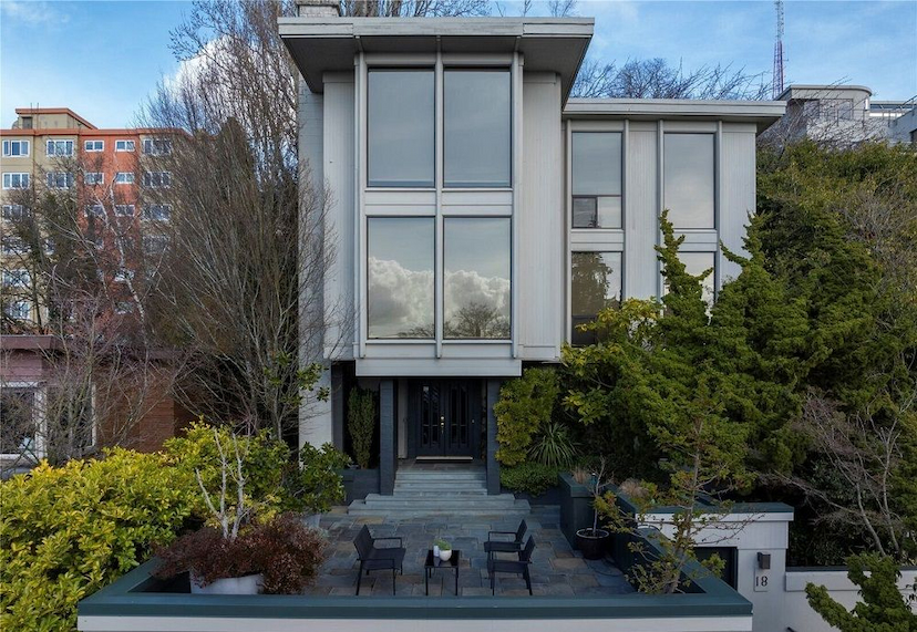 18 Highland Dr