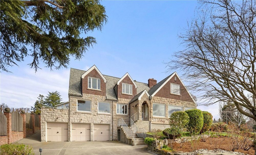 Tudor Estate With Views