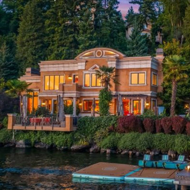 Mercer Island Gold Coast Waterfront